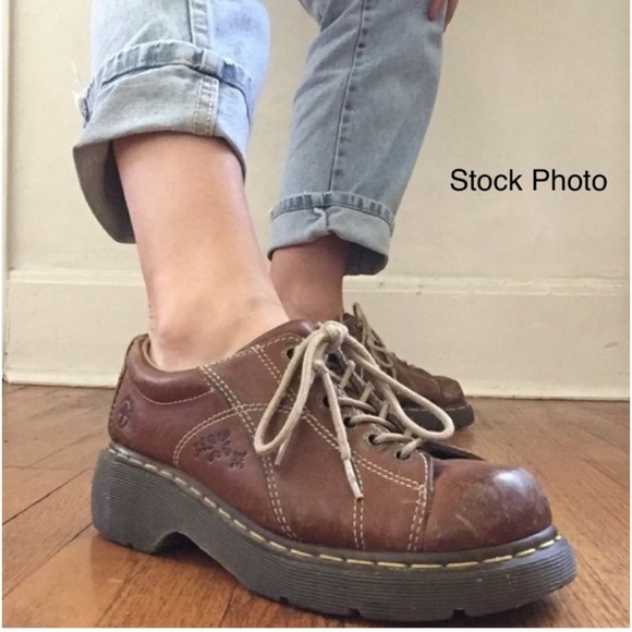 Dr. Martens Shoes - Dr. Martens Vintage Y2K Brown Leather 12283 Daisy Splat Platform Oxford. Size 10